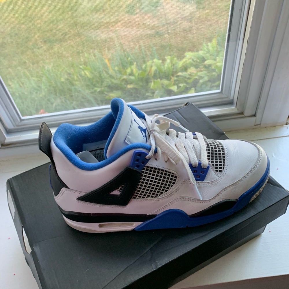 Air Jordan 4 Retro Motorsports Mens Sneakers